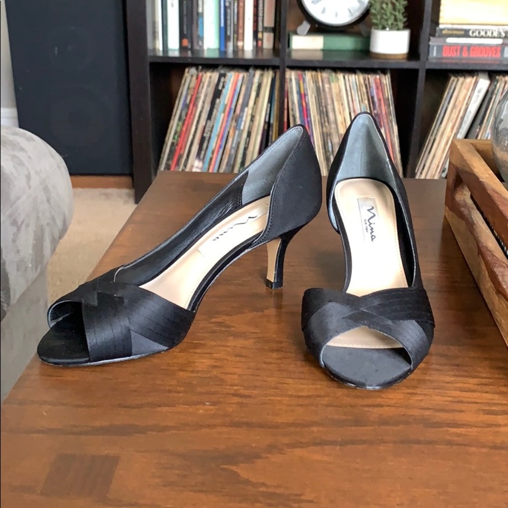 Nina Contesa Open Toe Pump